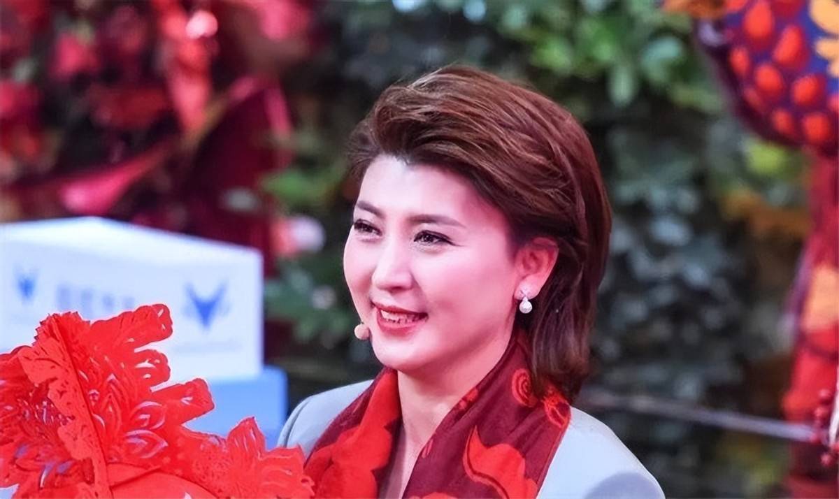 闫学晶现任老公