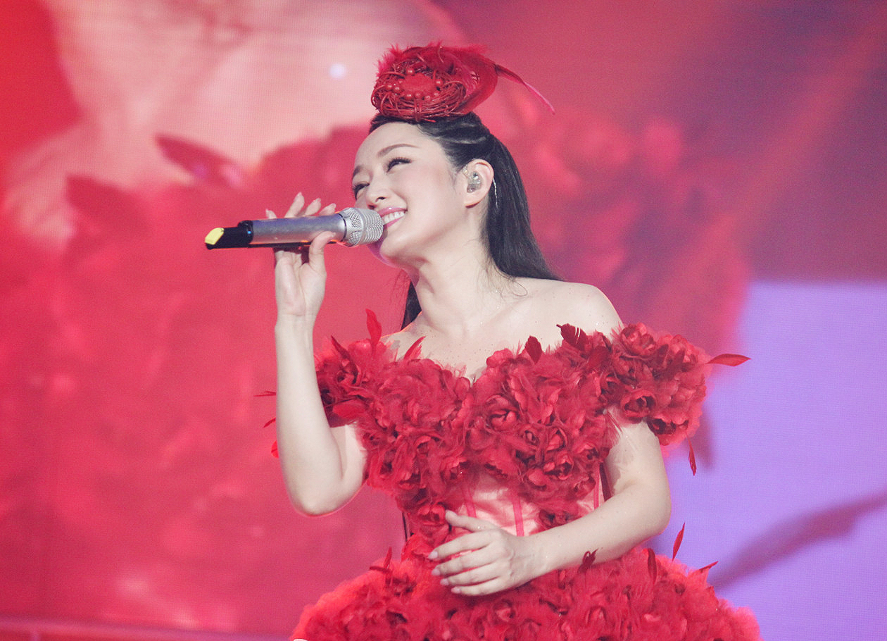 杨钰莹结婚 她的老公是谁