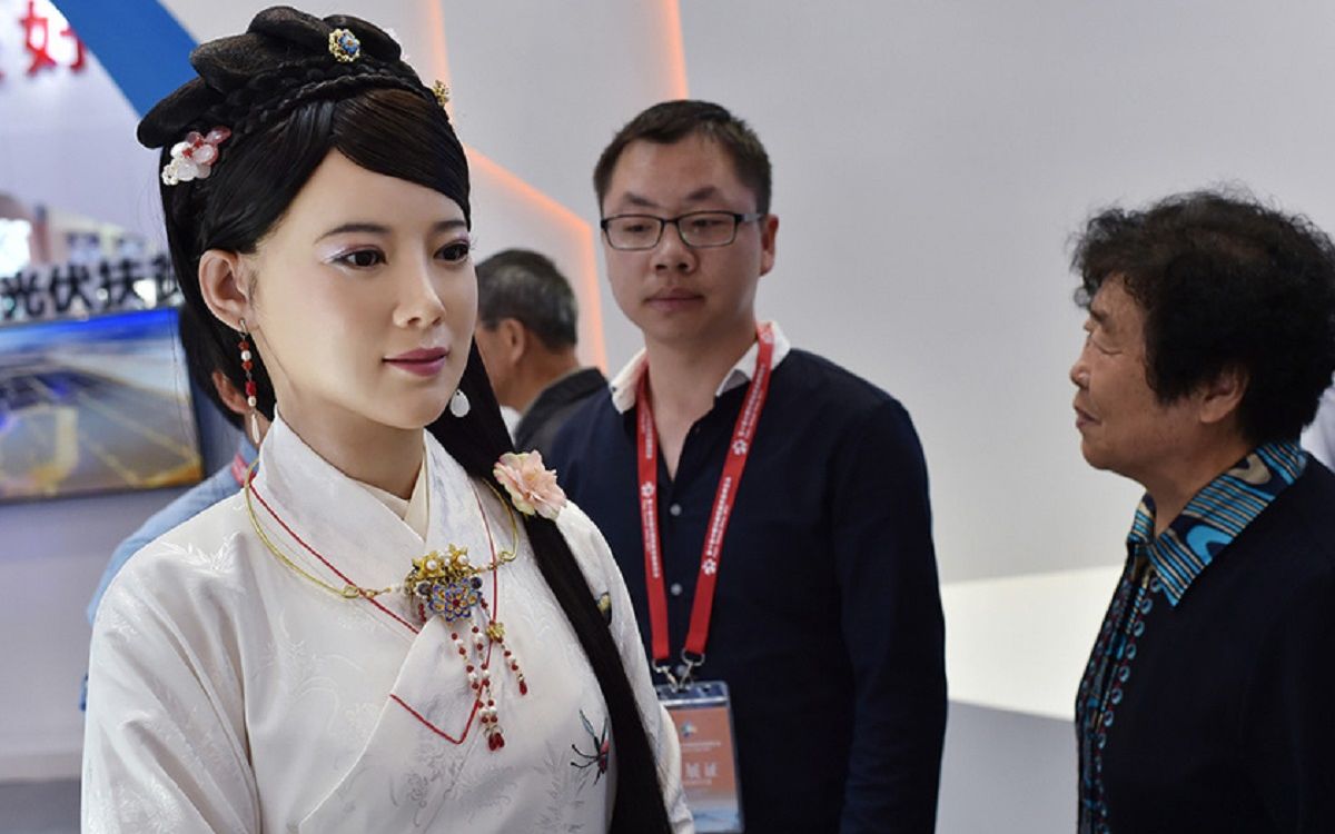 美女机器人被拆解了吗,拆解美女机器人科幻