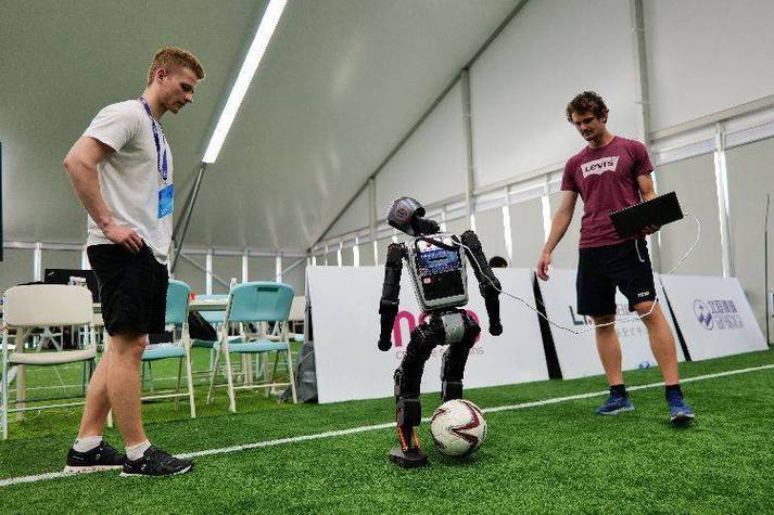 机器人收拾玩具的游戏 机器人收拾玩具的游戏