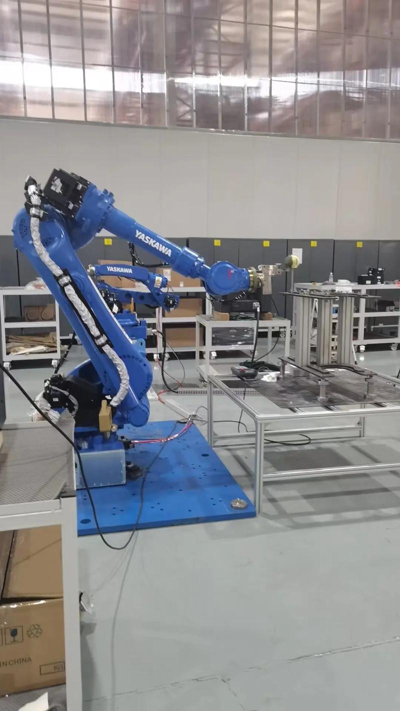 北京大叔看儿童机器人