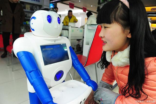 红色机器人怎么制作的