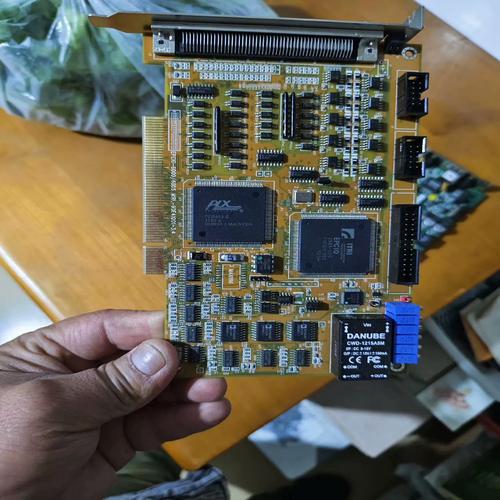 法国街头机器人动画片 法国街头机器人动画片