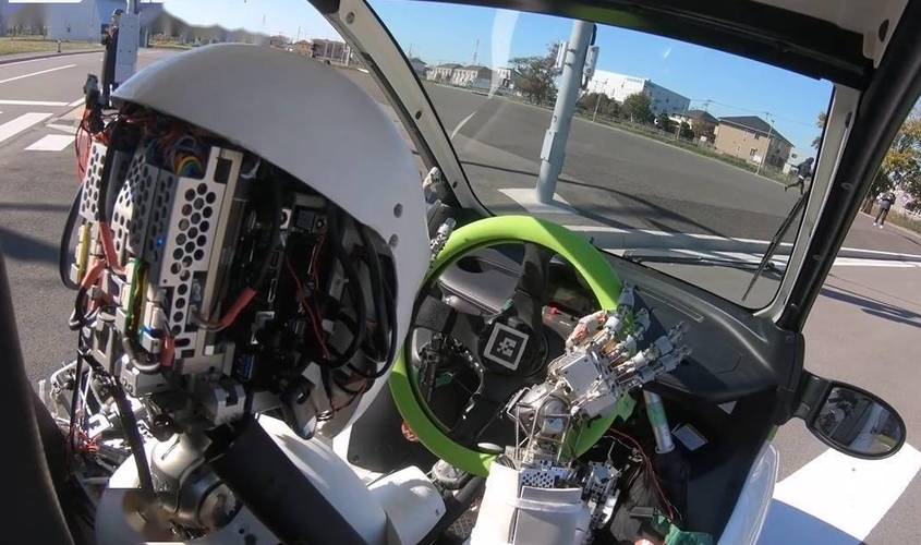 充电版机器人阿尔伯特