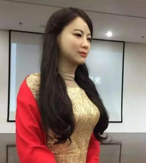 比蓝鲸还大的机器人是