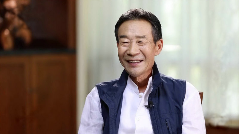 ai怎么做白色渐变圆